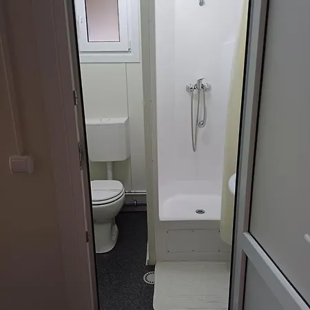 Lantställe Monica Si Tibo